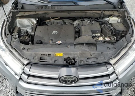 2018 Toyota Highlander Le z USA, uszkodzony, nr VIN 5TDZZRFH9JS244503